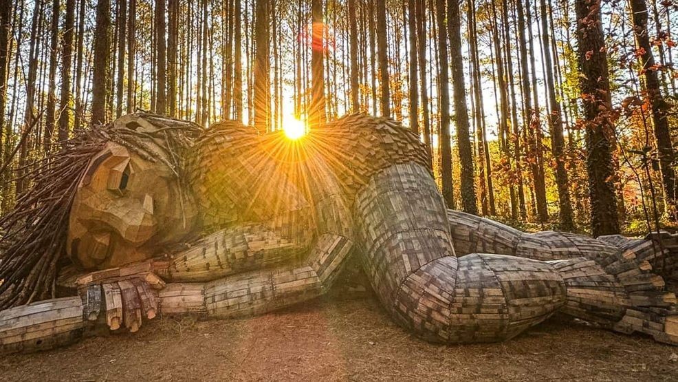 Image for story: Giant troll sculptures turn recycled art into a global phenomenon