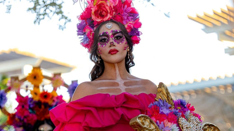 Image for story: PHOTOS: Dia De Los Muertos Fashion Show